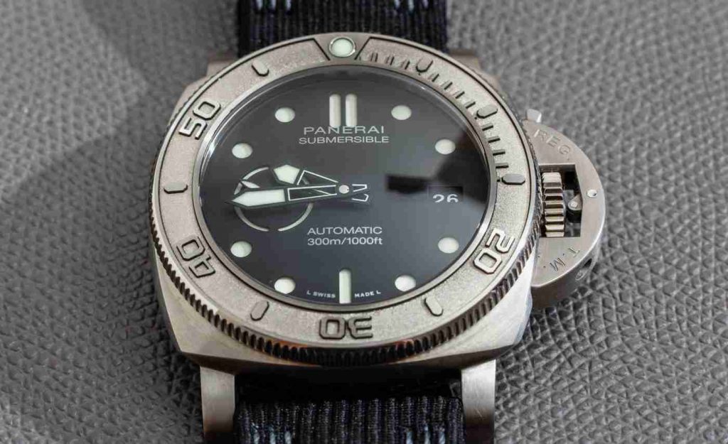 Guide of Swiss Officine Panerai Submersible Mike Horn Edition PAM00984 Replica