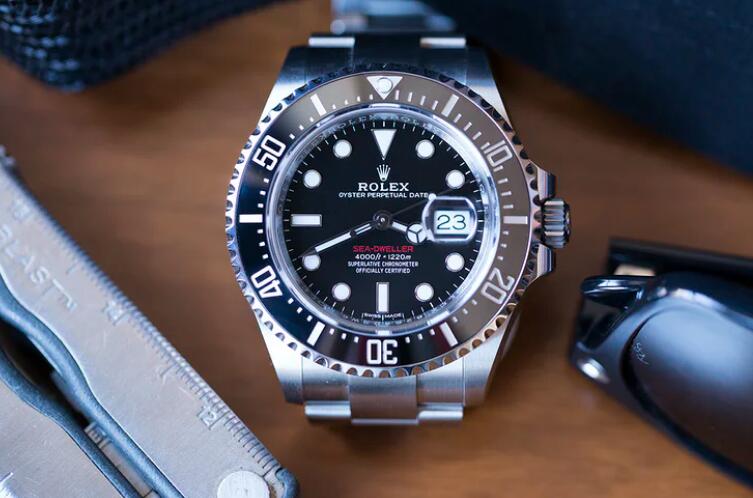 Introducing The Replica Rolex Sea-Dweller Calibre 3235 Oystersteel 43mm 126600 Watch 1