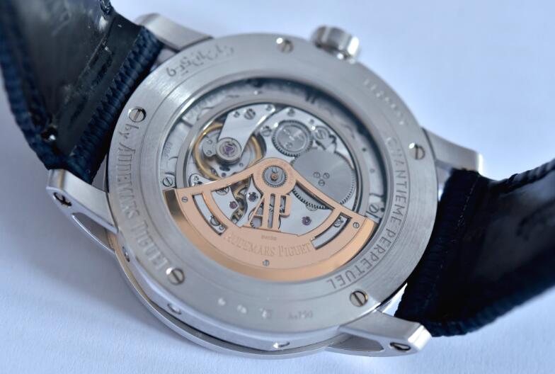 The Replica Audemars Piguet Code 11.59 Self-winding Perpetual Calendar 41mm White Gold Watch 2